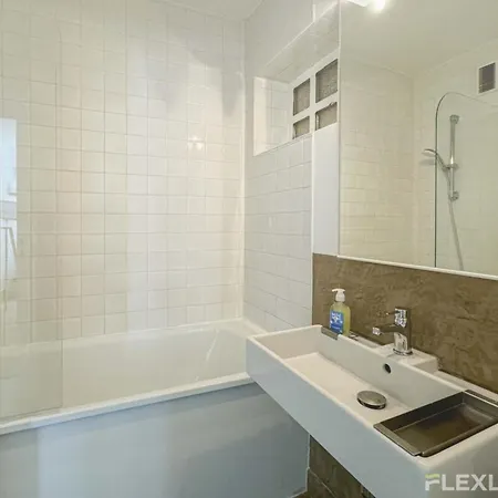 Flexliving - - Friant *