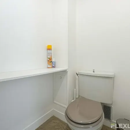 Flexliving - - Friant *