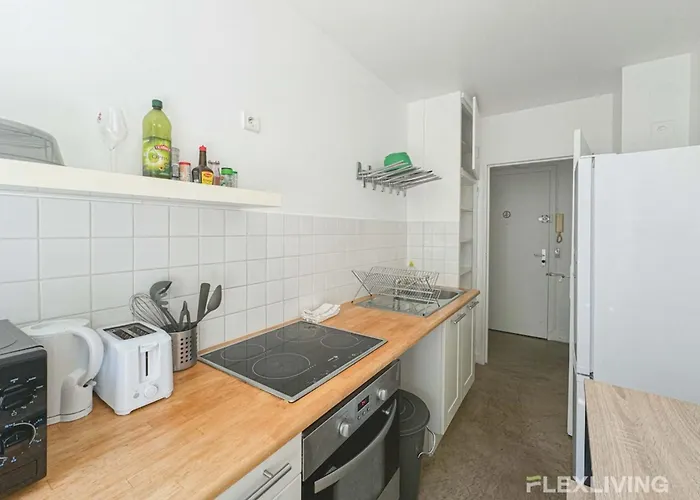 Flexliving - - Friant *