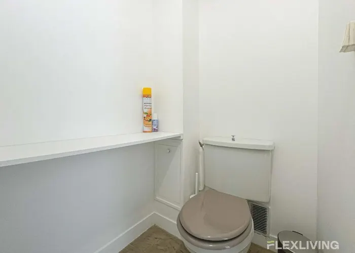 Flexliving - - Friant *