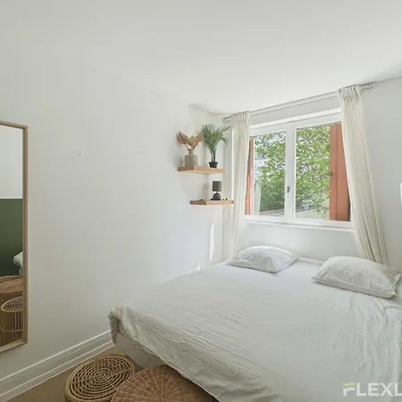 Flexliving - - Friant *